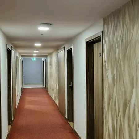 Hotel Harom Gunar