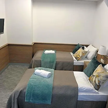 Hotel Harom Gunar 3*