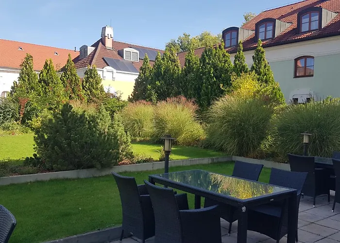 Három Gúnár Hotel