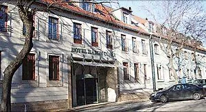 Harom Gunar 3* Kecskemét